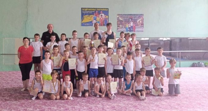 На відкритому чемпіонаті міста зі спортивної гімнастики камʼянчани вибороли призові місця