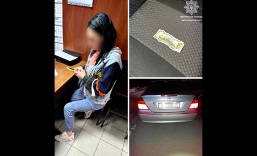 У Запоріжжі пʼяна водійка Mercedes запропонувала патрульним хабар: подробиці