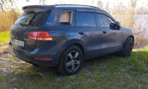 На ж/м Сонячний у Дніпрі виявили тіло чоловіка в зачиненому Volkswagen