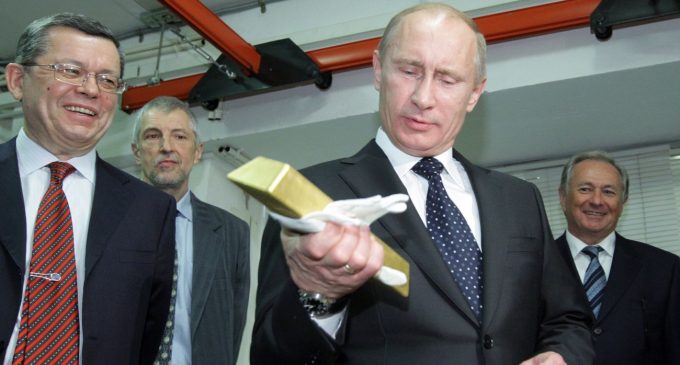 Золотий запас Росії різко зростає: чому Путіну варто “дякувати” Трампу