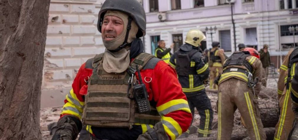 Стратегія Кремля: чому Путін б’є по цивільних українцях під час розмов про “мир”