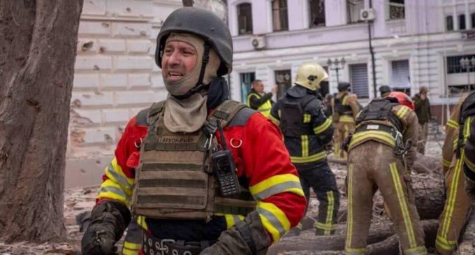 Стратегія Кремля: чому Путін б’є по цивільних українцях під час розмов про “мир”