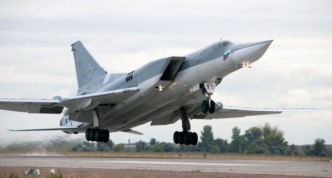 Українські військові дроном знищили російський бомбардувальник Ту-22М3