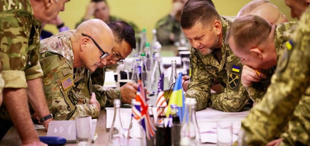 “Привідкрию завісу”: Залужний вперше розповів про спільний штаб з США