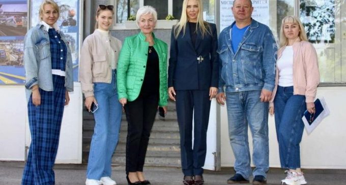У Камʼяньскому пройшла інтелектуальна гра «РОЗУМНА Україна»