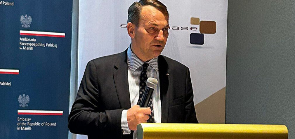 Сікорський розкритикував Дуду за слова про поступки України заради миру