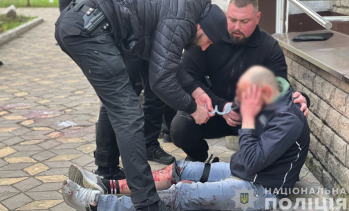 У Запоріжжі 44-річний чоловік напав на поліцейських з ножем: деталі