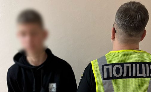 Підліткам, які побили військового у Києві, повідомили про підозру
