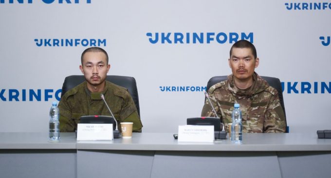 “Не хотіли на фронт”. Полонені китайці розповіли, як їх використовувала Росія