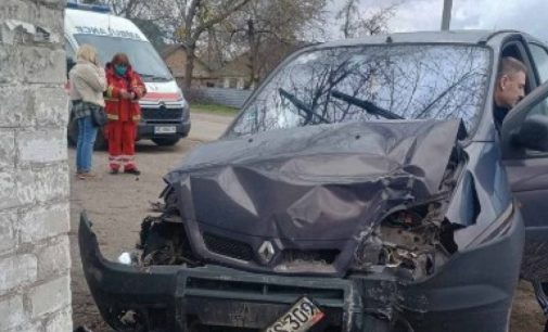 У Синельниківському районі сталася масштабна ДТП: постраждало троє людей