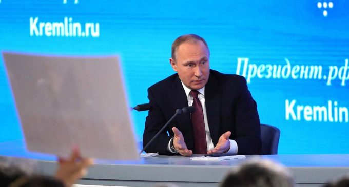 РФ демонструє “повну неповагу” до мирних перемовин зі США – Єврокомісія