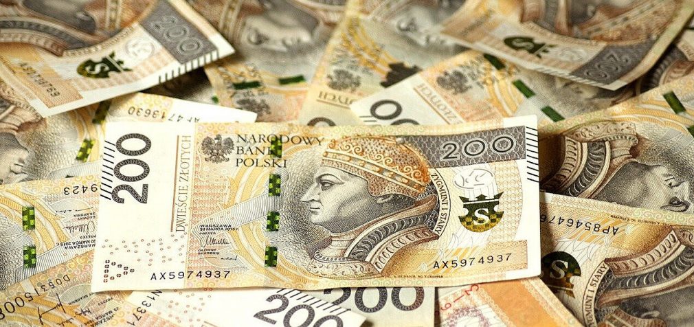 Польща почала видавати компаніям кредити для участі у відновленні України