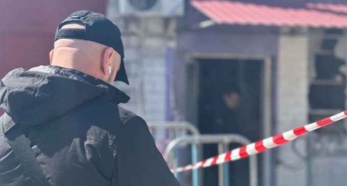 На одному з ринків Києва стався вибух: є загиблі (фото)