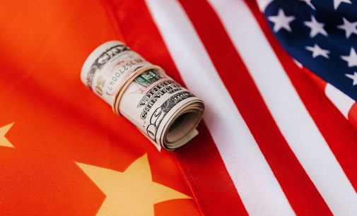 Білий дім: США запровадили 104% мита на китайські товари