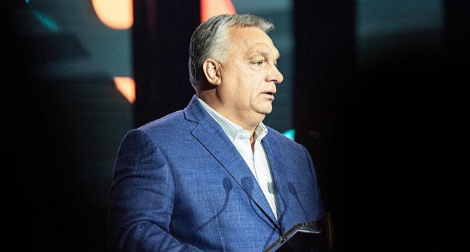 Орбан знову закликав угорців зупинити вступ України до ЄС