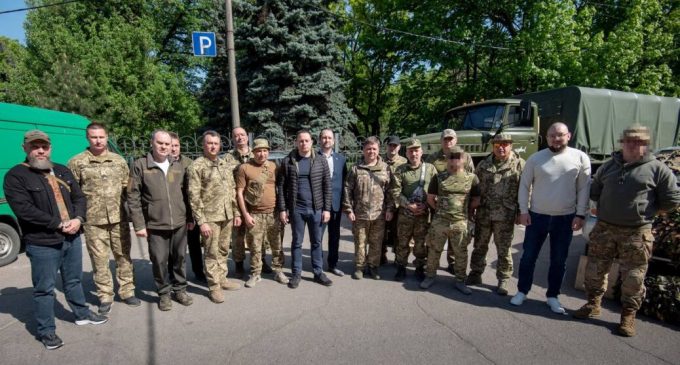 Чергова партія допомоги від Камʼянського рушила на фронт: підсилення отримали 6 військових частин