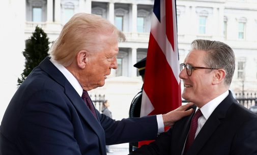 Стармер анонсував переговори зі США про тарифи: Британія не хоче ескалації