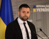 Арахамія назвав “космонавтами” нардепів, які не бажають продовжувати воєнний стан