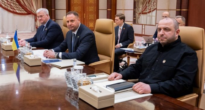 РБК-Україна дізналося склад української делегації на переговорах у Лондоні