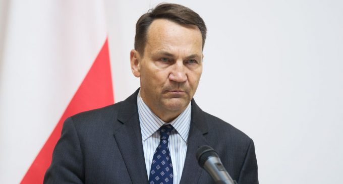 “Не будьте як Чемберлен”: Сікорський розкритикував Дуду за слова про поступки України