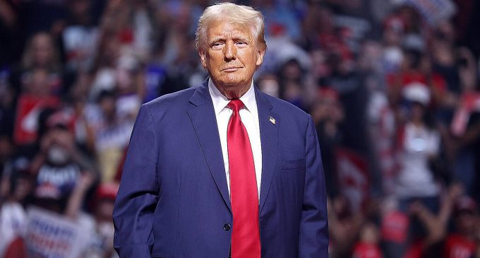 Трамп бачив запрошення Зеленського відвідати Україну: що кажуть у Білому домі