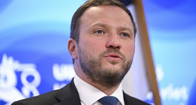 ЄС ризикує віддати Путіну 240 млрд євро, якщо Орбан заблокує санкції, – МЗС Естонії
