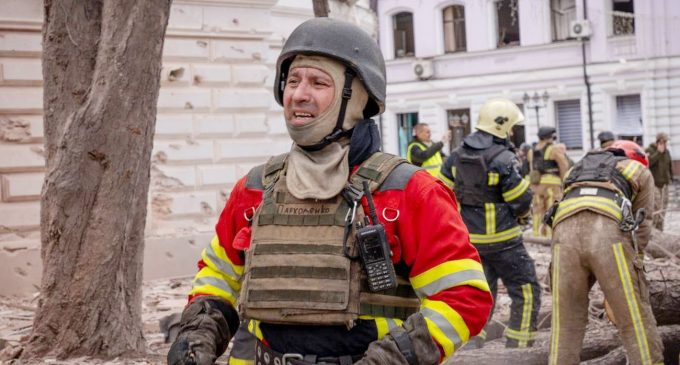 “Тролейбус смерті”, десятки жертв і реакція на балістичний терор у Сумах: головне