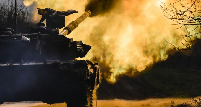 Українські військові вперше знищили ворожий локомотив (відео)