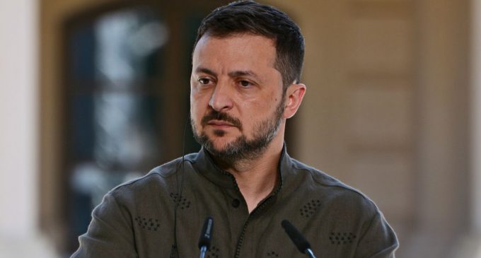 Російська армія не полишає спроб просуватися на фронті, – Зеленський