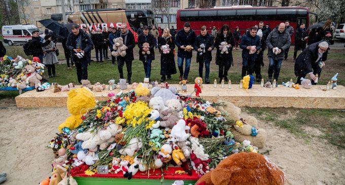 Місце російського удару по Кривому Розі відвідали 32 дипломати