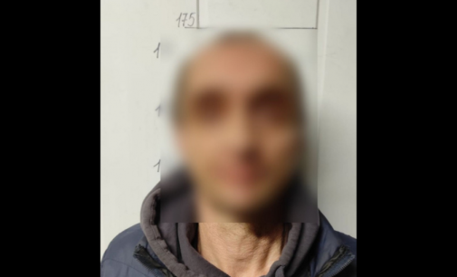 Знайшов чужу банківську картку та витратив кошти: слідчі Дніпра повідомили про підозру 44-річному чоловіку