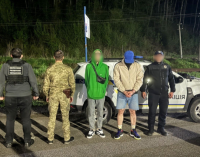 Намагалися втекти від правоохоронців: поблизу кордону зі Словаччиною затримали переправника і його «клієнта»