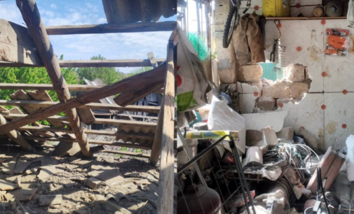 Внаслідок обстрілу Нікопольщини постраждала 35-річна жінка: безпекова ситуація в області станом на вечір 30 квітня
