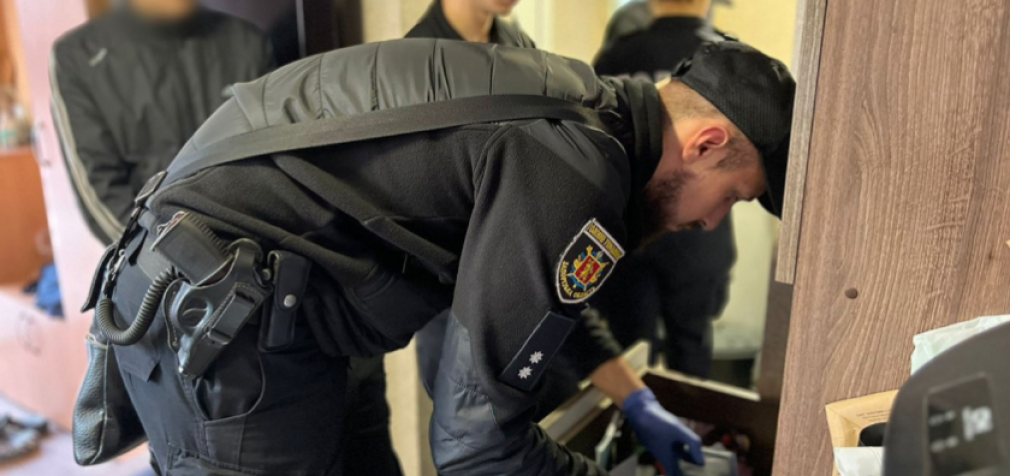 У Запорізькій області поліція вилучила в чоловіка зброю та понад 340 патронів