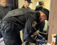 У Запорізькій області поліція вилучила в чоловіка зброю та понад 340 патронів