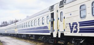 “Укрзалізниця” зупинила рух на маршруті через Карпати: в чому причина
