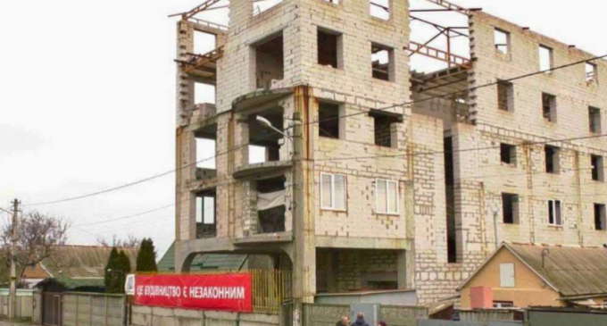 10 років боротьби: у Дніпрі знесли самобуд на Лабораторній