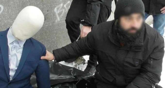 Вбив більше десятка людей. В Україні суд відправив на довічне іноземця-маніяка