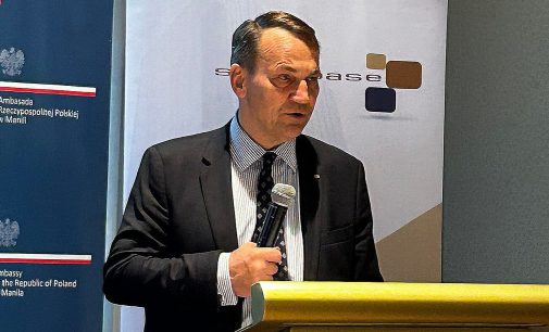 Сікорський припускає, що війна РФ проти України може тривати десятиліттями