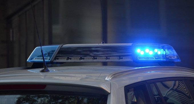 Постріли у центрі Києва: поліцейський стріляв по авто порушника