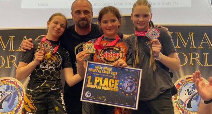 Спортсменка з Камʼянського Єлизавета Стогній стала призеркою чемпіонату Європи з козацького двобою