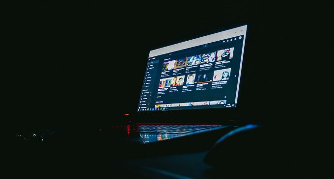 YouTube тестує новий бюджетний тариф Premium для двох користувачів
