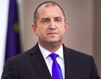 Президент Болгарії назвав спроби України перемогти Росію “приреченими”