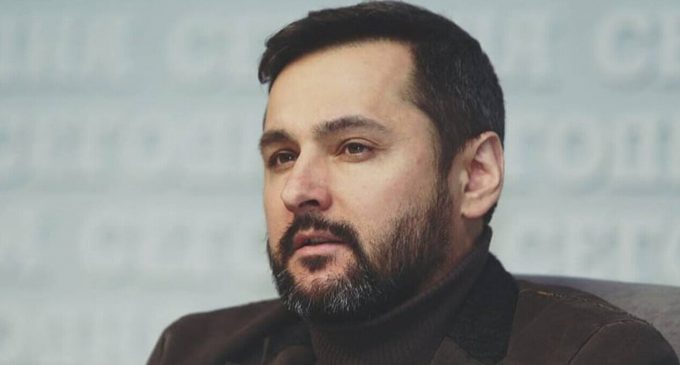 Білоус, якого звинувачують у домаганнях, залишив посаду директора Молодого театру