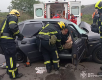 Криворізький район: в ДТП постраждали троє чоловіків, двох деблокували рятувальники