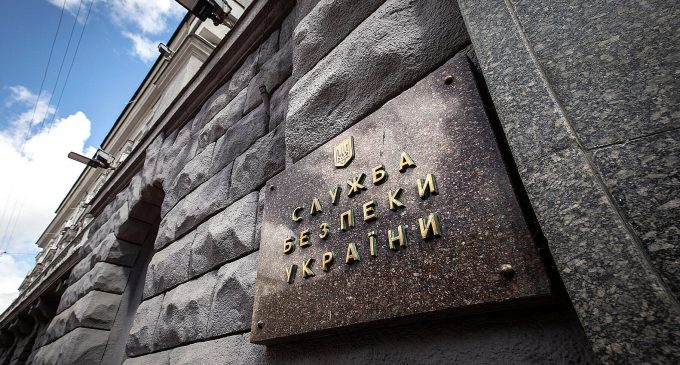 Затримано агентку РФ, яка під час прогулянок із дитиною коригувала удари по Житомирщині