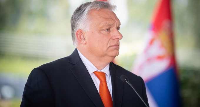 Орбан залякує руйнуванням угорської економіки через приєднання України в ЄС