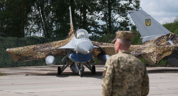 Нештатна ситуація: втрачено зв’язок з українським винищувачем F-16