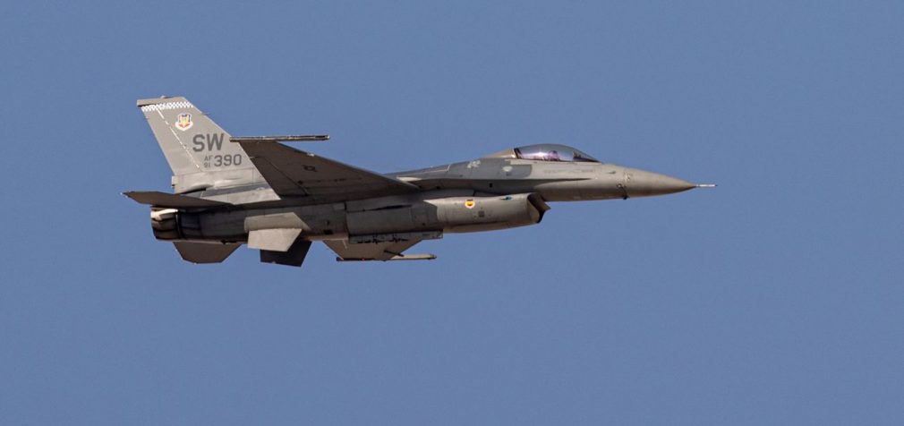 Нідерланди відправили Україні останню партію винищувачів F-16