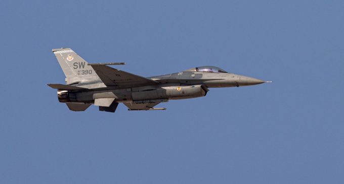 Нідерланди відправили Україні останню партію винищувачів F-16
